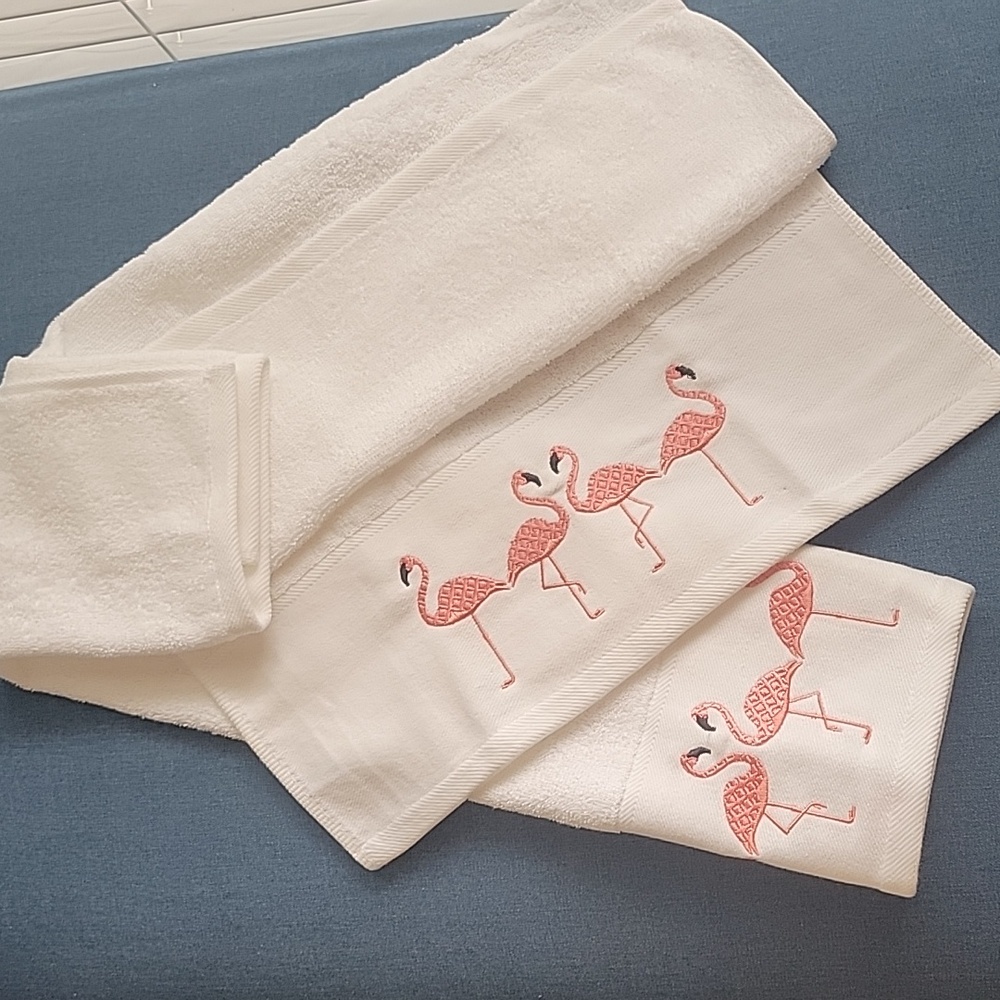 2 Coastal home hand towels